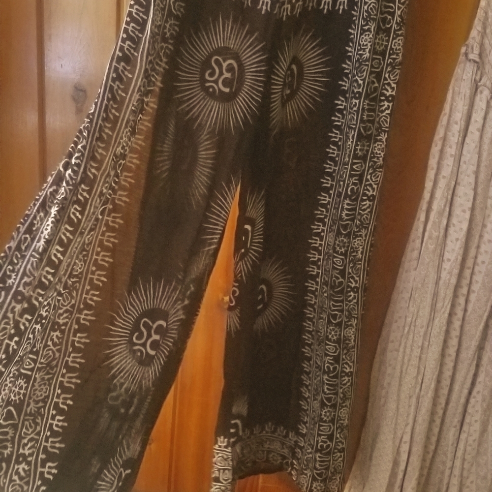 Wide leg pants